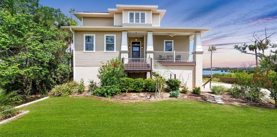 Villa ou maison à Crystal River, Floride 3 chambres, 221.01 m2 № 1634703