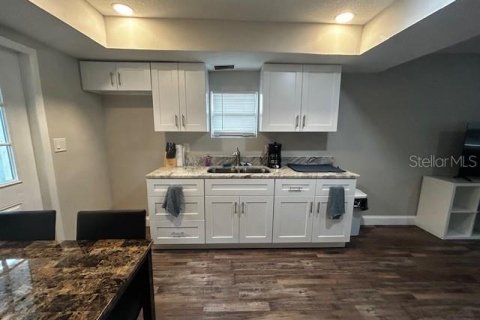 Propiedad comercial en venta en Saint Petersburg, Florida, 154.31 m2 № 1449664 - foto 15
