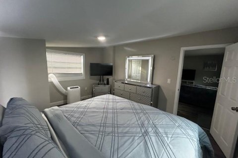 Propiedad comercial en venta en Saint Petersburg, Florida, 154.31 m2 № 1449664 - foto 18
