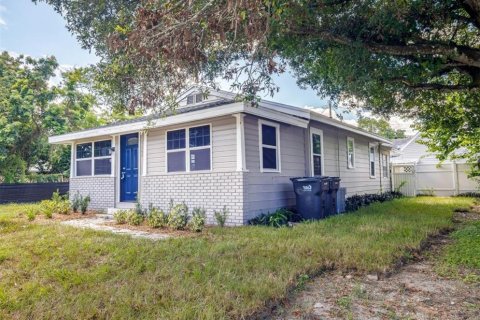 Propiedad comercial en venta en Saint Petersburg, Florida, 154.31 m2 № 1449664 - foto 2