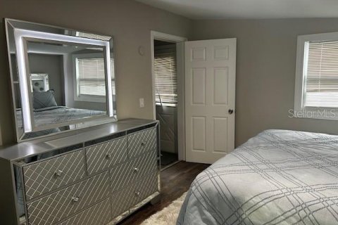 Propiedad comercial en venta en Saint Petersburg, Florida, 154.31 m2 № 1449664 - foto 16