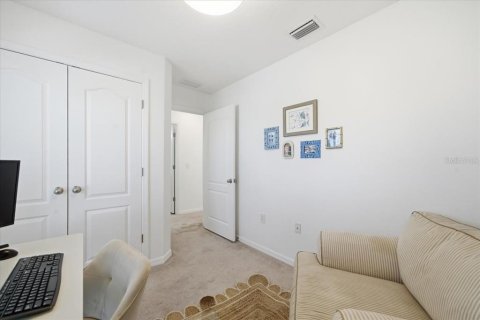 House in Tampa, Florida 4 bedrooms, 160.72 sq.m. № 2199174 - photo 26