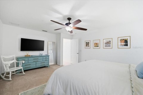 House in Tampa, Florida 4 bedrooms, 160.72 sq.m. № 2199174 - photo 20