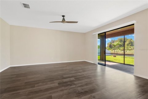 Villa ou maison à vendre à Riverview, Floride: 6 chambres, 362.97 m2 № 2431068 - photo 6