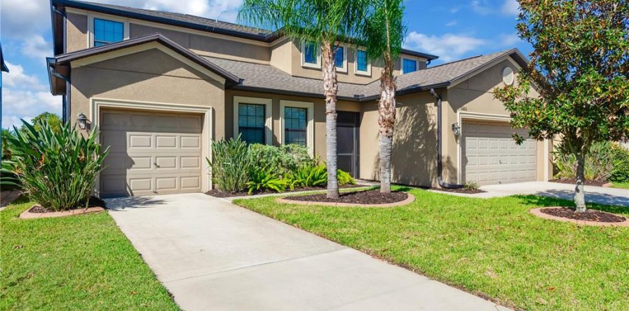 Villa ou maison à Riverview, Floride 6 chambres, 362.97 m2 № 2431068