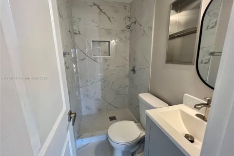 Villa ou maison à louer à Hollywood, Floride: 3 chambres, 123.19 m2 № 1968510 - photo 15