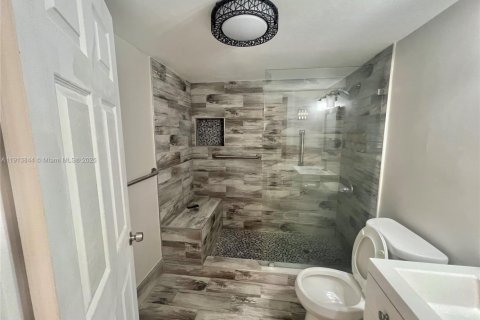 Villa ou maison à louer à Hollywood, Floride: 3 chambres, 123.19 m2 № 1968510 - photo 10