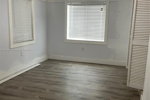 Villa ou maison à louer à Hollywood, Floride: 3 chambres, 123.19 m2 № 1968510 - photo 13