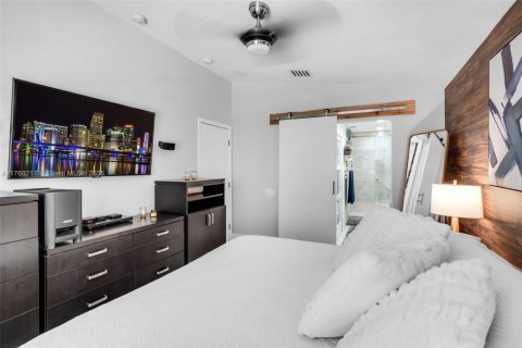 Touwnhouse à vendre à Miramar, Floride: 5 chambres, 184.88 m2 № 1862821 - photo 12