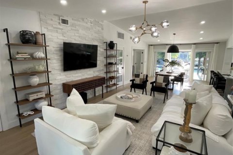 House in Delray Beach, Florida 4 bedrooms, 218.32 sq.m. № 2083176 - photo 6