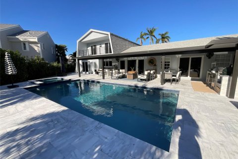 House in Delray Beach, Florida 4 bedrooms, 218.32 sq.m. № 2083176