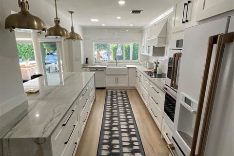 House in Delray Beach, Florida 4 bedrooms, 218.32 sq.m. № 2083176 - photo 9