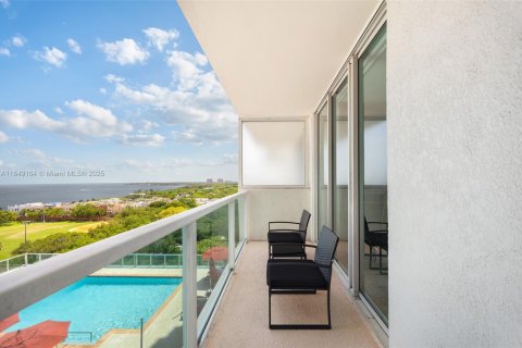 Copropriété à vendre à Miami, Floride: 1 chambre, 64.38 m2 № 1980106 - photo 1