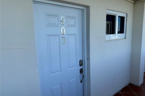Condominio en venta en North Bay Village, Florida, 1 dormitorio, 40.51 m2 № 1706148 - foto 11