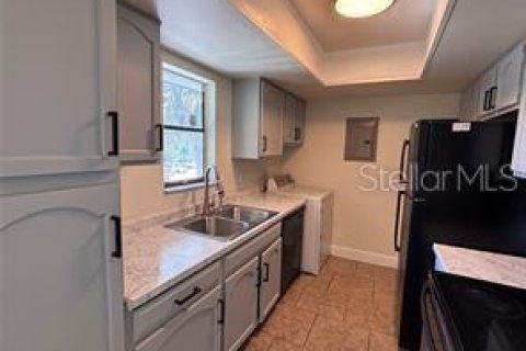 Condominio en alquiler en Orlando, Florida, 2 dormitorios, 90.67 m2 № 1866873 - foto 4