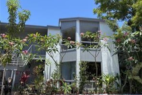 Condominio en alquiler en Orlando, Florida, 2 dormitorios, 90.67 m2 № 1866873 - foto 1