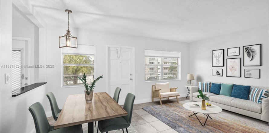 Кондоминиум с 2 спальнями в Форт-Лодердейл, Флорида № 1942562