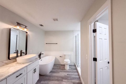 Villa ou maison à vendre à Groveland, Floride: 4 chambres, 183.02 m2 № 2219987 - photo 13