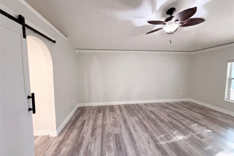 Villa ou maison à vendre à Groveland, Floride: 4 chambres, 183.02 m2 № 2219987 - photo 20