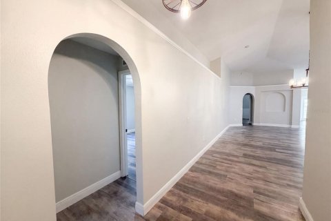 Villa ou maison à vendre à Groveland, Floride: 4 chambres, 183.02 m2 № 2219987 - photo 21