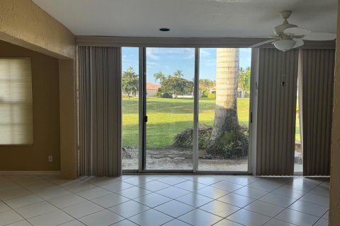 Condominio en venta en Boynton Beach, Florida, 3 dormitorios, 169.08 m2 № 2147371 - foto 28