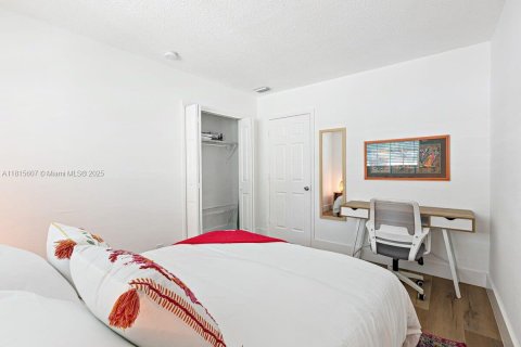 Villa ou maison à louer à Fort Lauderdale, Floride: 2 chambres, 55.74 m2 № 1937505 - photo 16