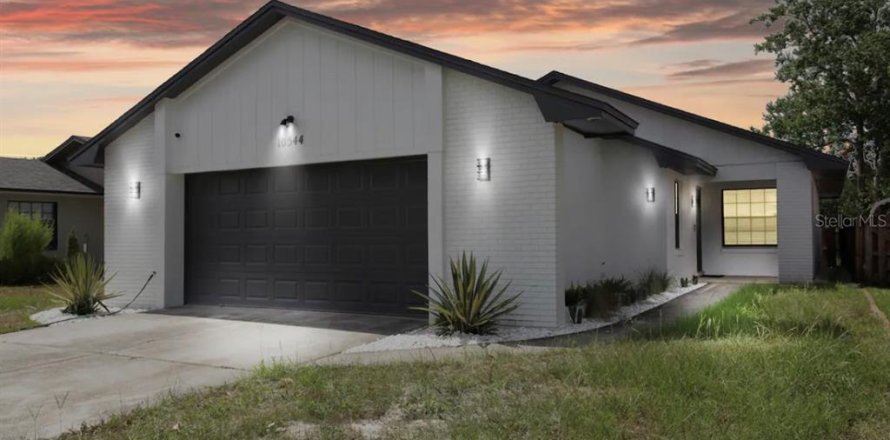 Casa en Orlando, Florida 3 dormitorios, 118.54 m2 № 1911876