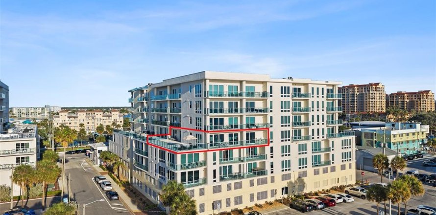 Condo à Clearwater, Floride, 3 chambres  № 2213093