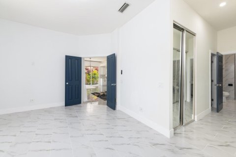 Villa ou maison à vendre à Port St. Lucie, Floride: 3 chambres, 171.78 m2 № 2173525 - photo 15