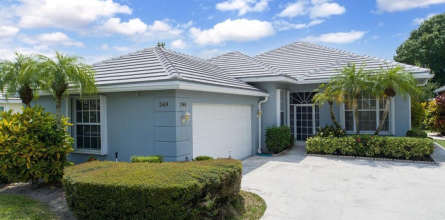 Villa ou maison à Port St. Lucie, Floride 3 chambres, 171.78 m2 № 2173525