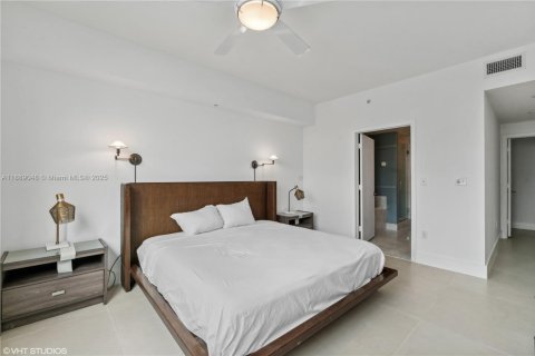 Купить кондоминиум в Майами, Флорида 2 спальни, 126.63м2, № 2018472 - фото 17