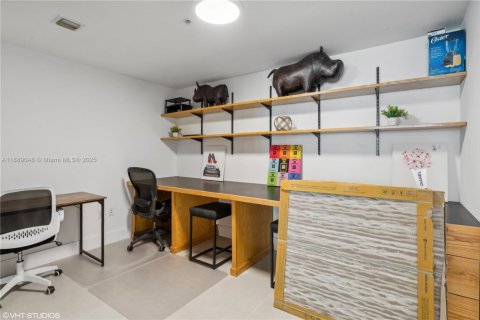 Купить кондоминиум в Майами, Флорида 2 спальни, 126.63м2, № 2018472 - фото 11