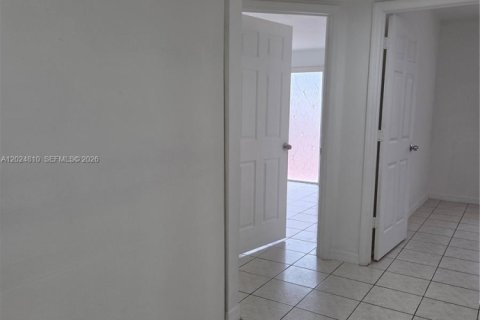 Снять в аренду кондоминиум в Майами, Флорида 3 спальни, 100.71м2, № 2077574 - фото 21