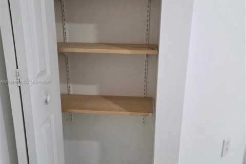 Снять в аренду кондоминиум в Майами, Флорида 3 спальни, 100.71м2, № 2077574 - фото 14
