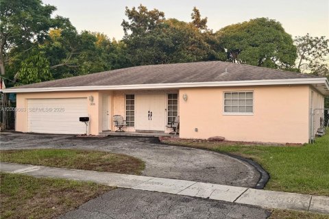 Villa ou maison à Lauderhill, Floride 3 chambres, 180.79 m2 № 2090306