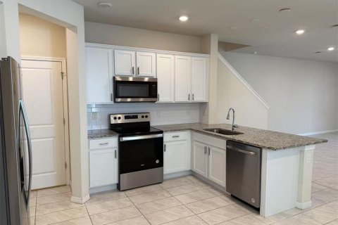 Adosado en venta en Kissimmee, Florida, 3 dormitorios, 165.55 m2 № 1820764 - foto 4