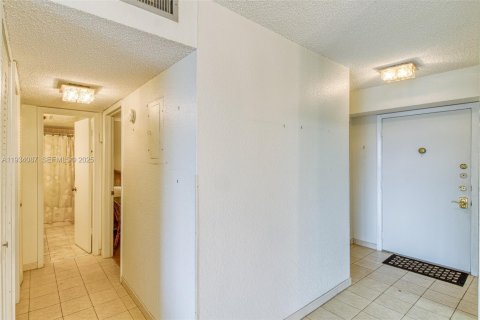 Condominio en venta en Dania Beach, Florida, 2 dormitorios, 106.28 m2 № 1992306 - foto 8