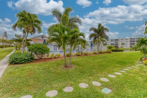 Condominio en venta en Dania Beach, Florida, 2 dormitorios, 106.28 m2 № 1992306 - foto 21