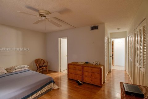 Condominio en venta en Dania Beach, Florida, 2 dormitorios, 106.28 m2 № 1992306 - foto 16