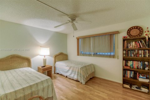 Condominio en venta en Dania Beach, Florida, 2 dormitorios, 106.28 m2 № 1992306 - foto 12