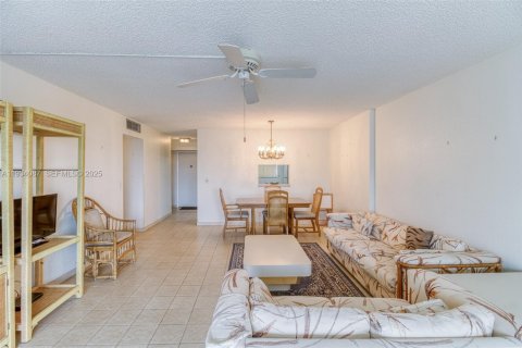 Condominio en venta en Dania Beach, Florida, 2 dormitorios, 106.28 m2 № 1992306 - foto 7