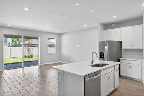 House in Parrish, Florida 4 bedrooms, 186.27 sq.m. № 2200666 - photo 8