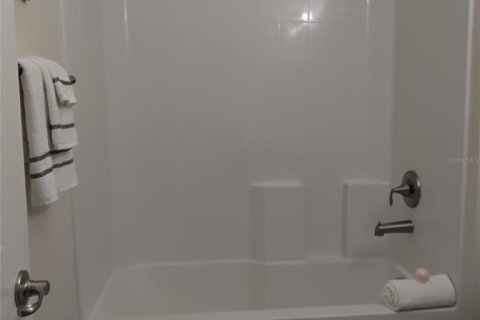 House in Winter Haven, Florida 3 bedrooms, 141.3 sq.m. № 1916596 - photo 16