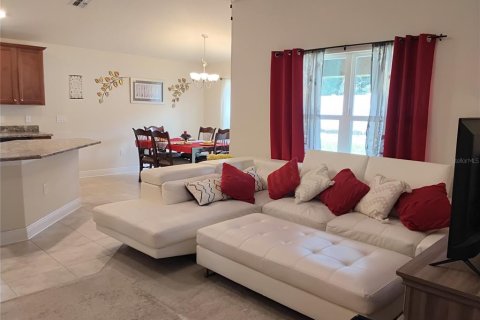 House in Winter Haven, Florida 3 bedrooms, 141.3 sq.m. № 1916596 - photo 11