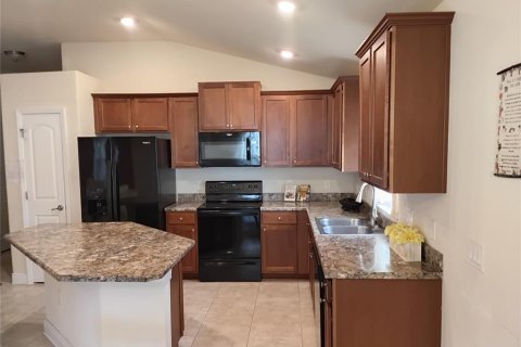 House in Winter Haven, Florida 3 bedrooms, 141.3 sq.m. № 1916596 - photo 7