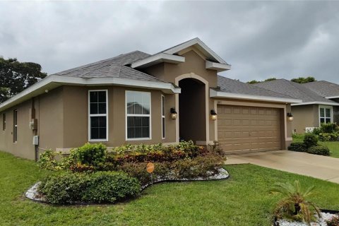 House in Winter Haven, Florida 3 bedrooms, 141.3 sq.m. № 1916596 - photo 2