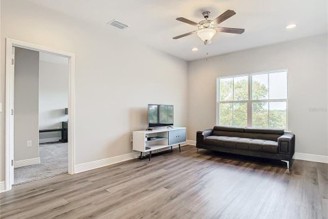 Townhouse in Groveland, Florida 3 bedrooms, 170.01 sq.m. № 1545084 - photo 19