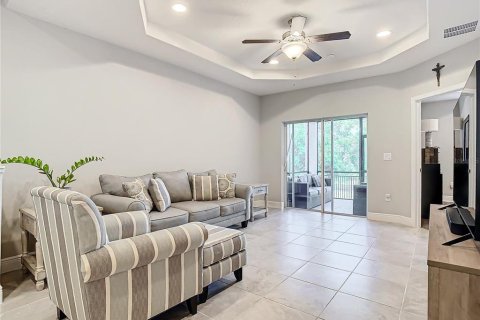 Townhouse in Groveland, Florida 3 bedrooms, 170.01 sq.m. № 1545084 - photo 12