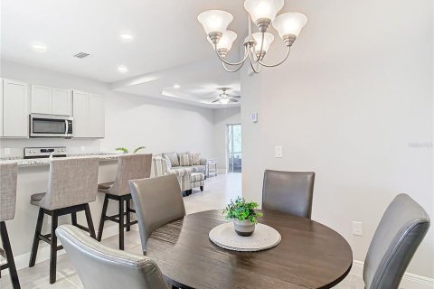 Townhouse in Groveland, Florida 3 bedrooms, 170.01 sq.m. № 1545084 - photo 5