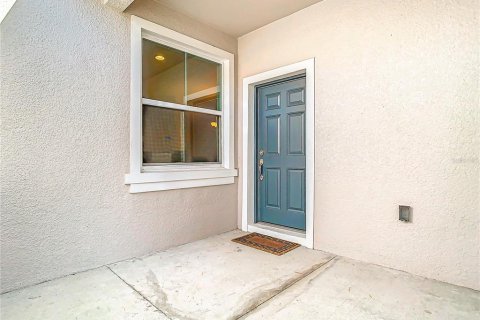 Townhouse in Groveland, Florida 3 bedrooms, 170.01 sq.m. № 1545084 - photo 3